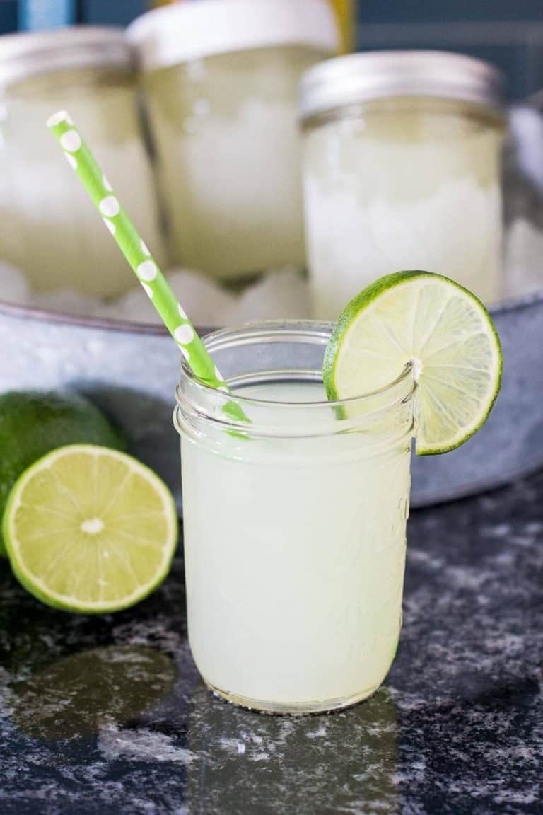 https://www.stetted.com/wp-content/uploads/2011/09/Mason-Jar-Margarita-Image-768x1152.jpg