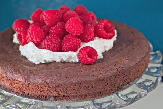 Swedish Chocolate Cake (Kladdkaka) - Stetted