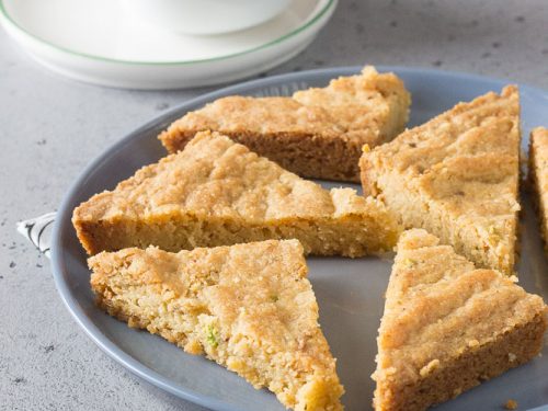 Pistachio Bundt Cake - Kitchen Gidget