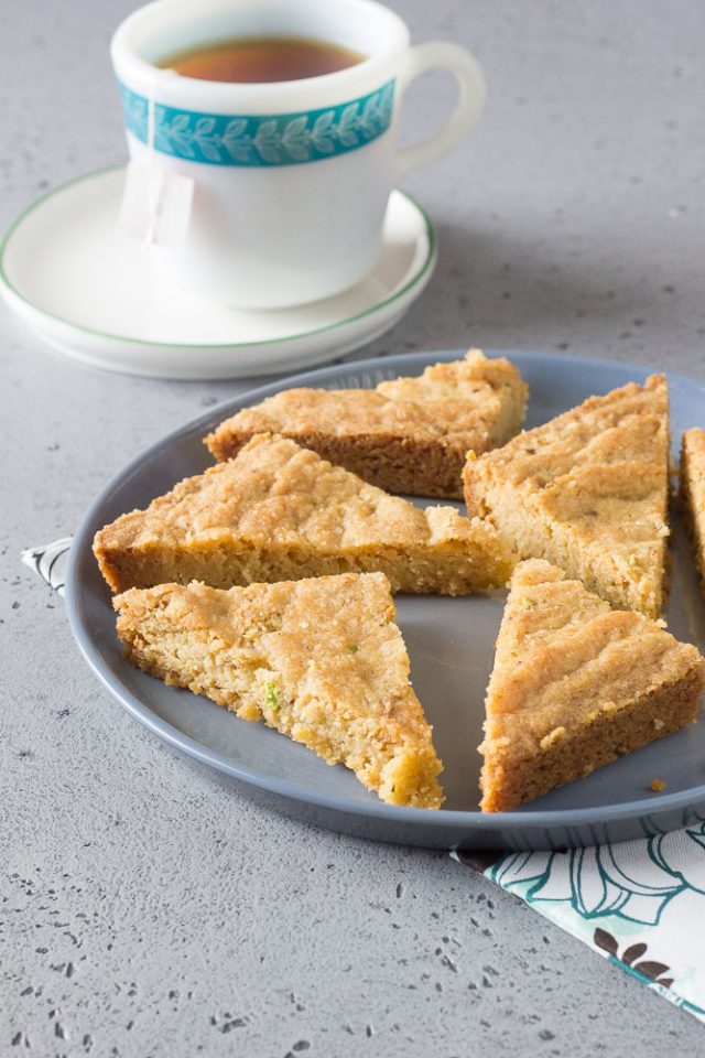 Honey Pistachio Shortbread - stetted