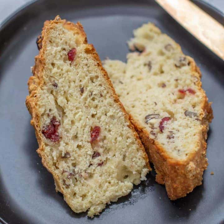 Cranberry Soda Bread with Pecans - stetted