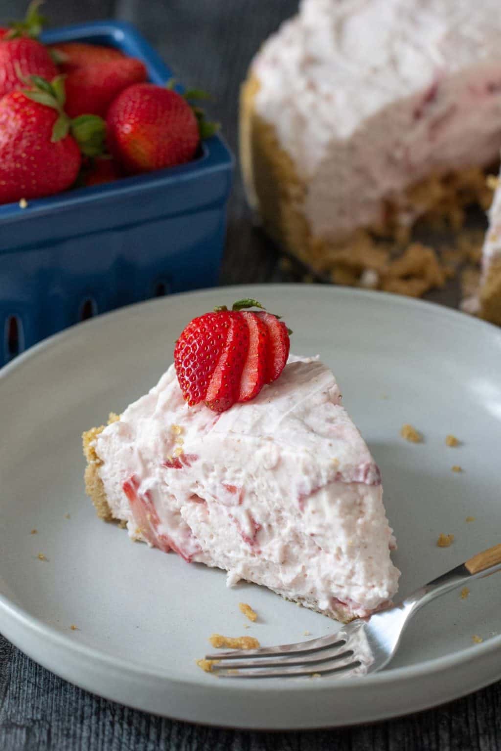 Strawberry Chiffon Pie - stetted