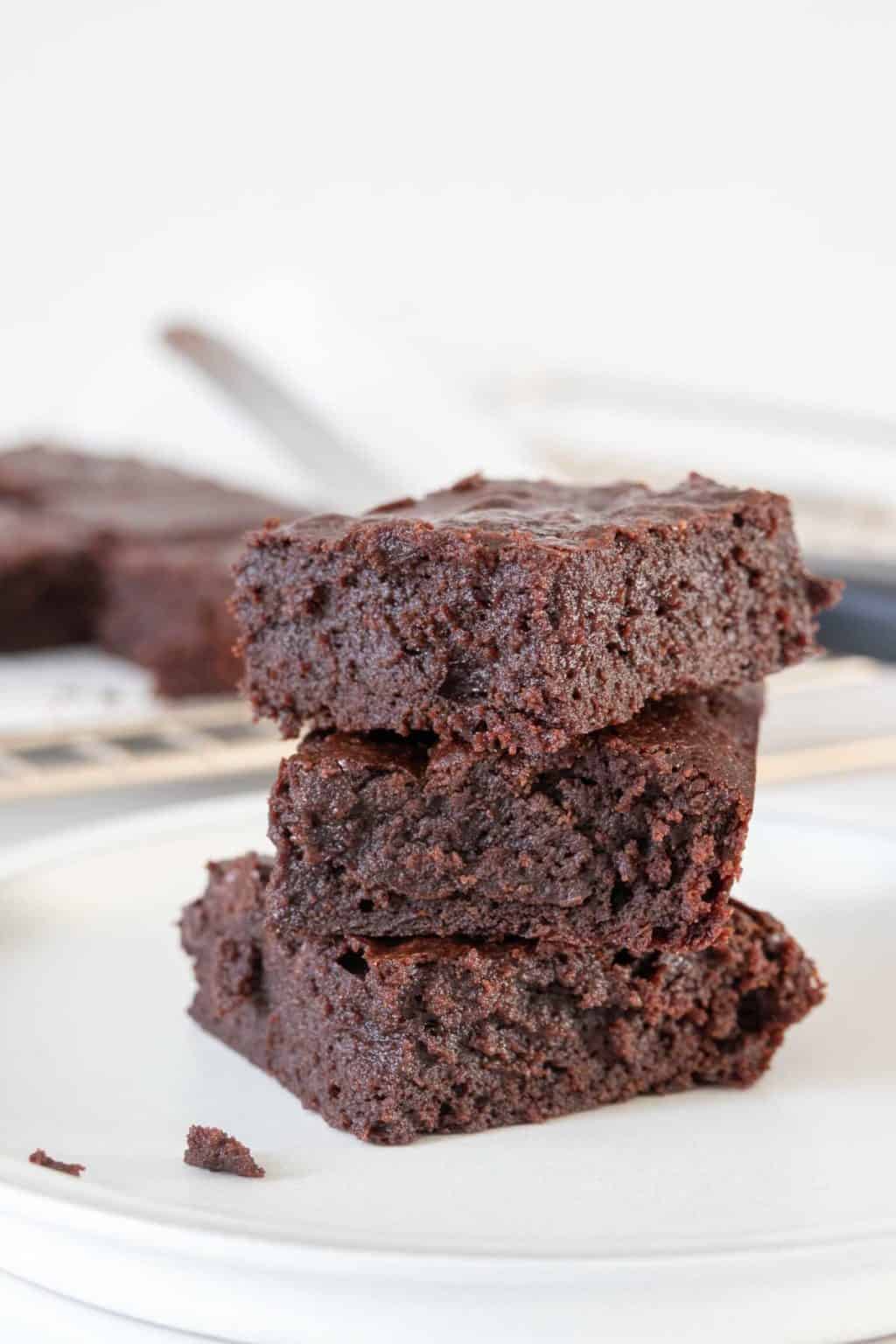 Homemade Fudgy Brownies - stetted