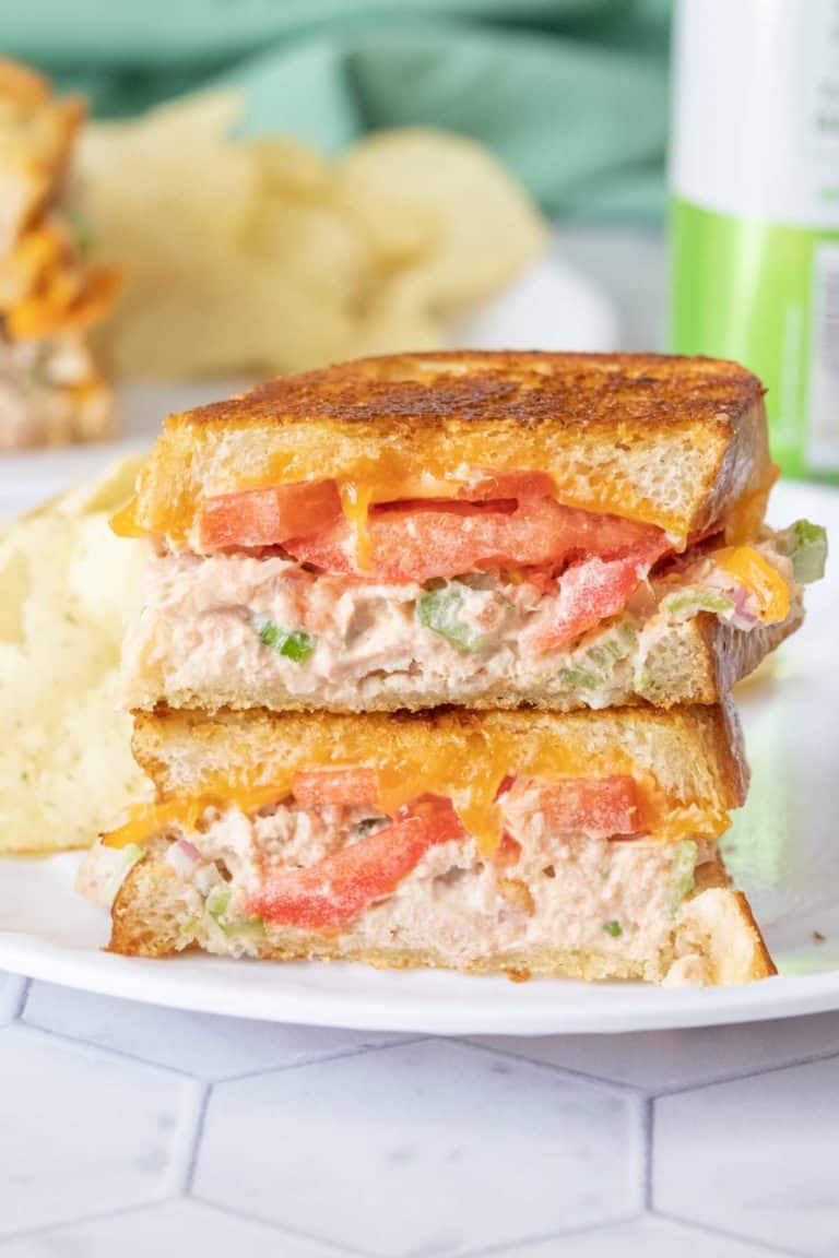 Classic Tuna Melt Sandwich - stetted