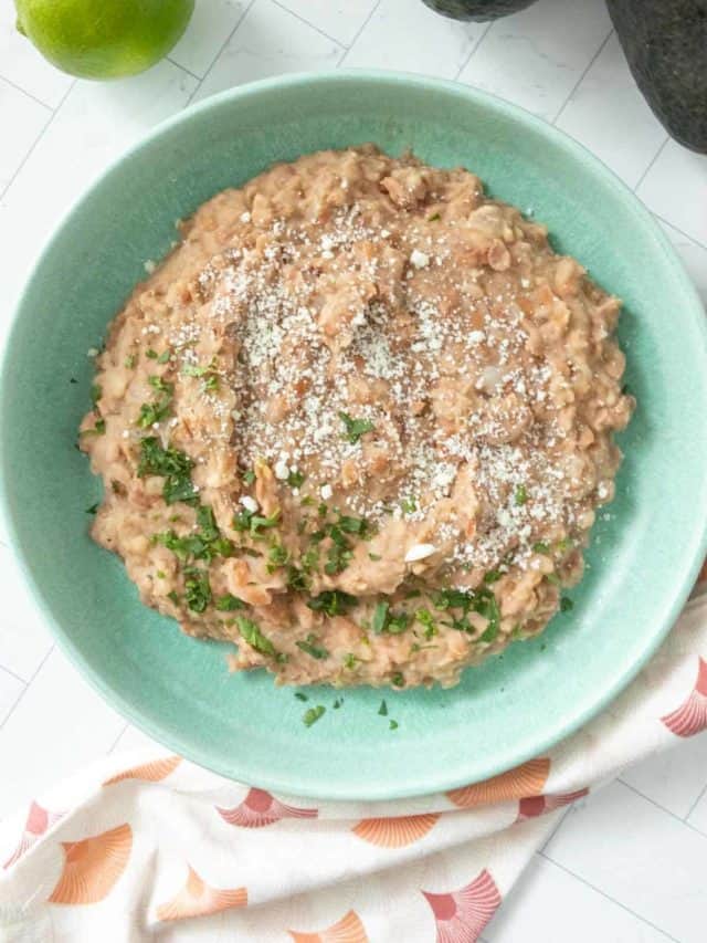 Refried Pinto Beans Stetted   Cropped Refried Beans Photo 