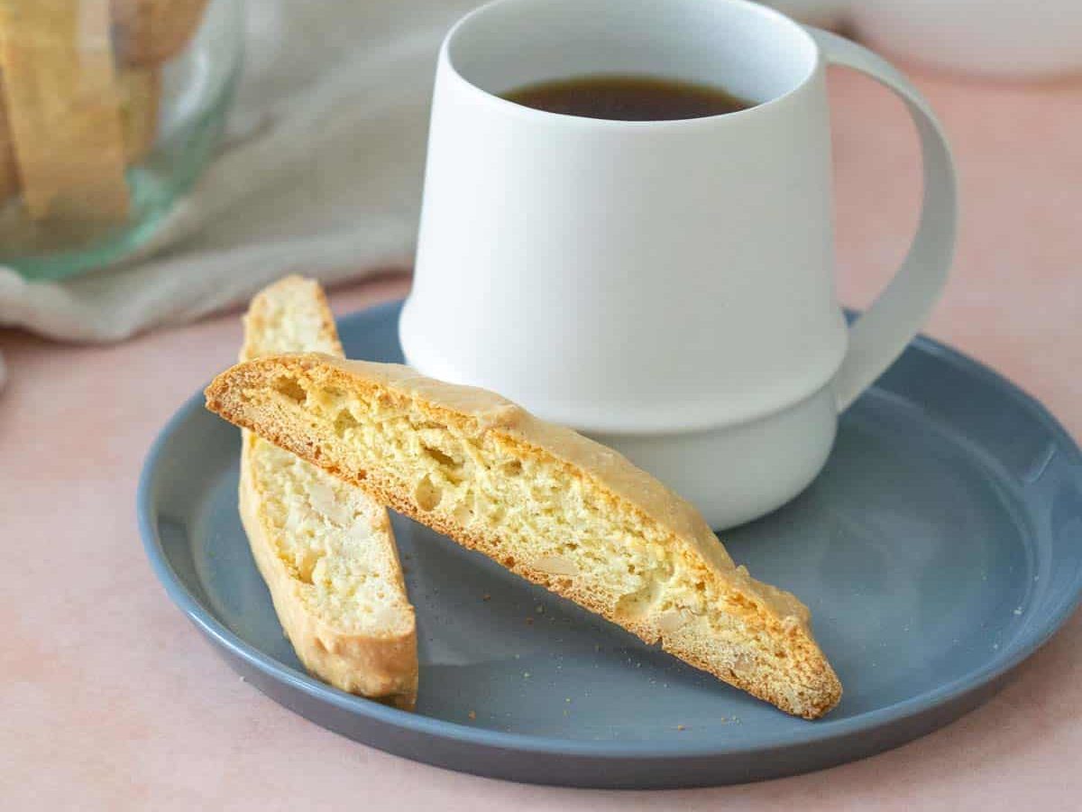 almond biscotti on a gray plate with coffee