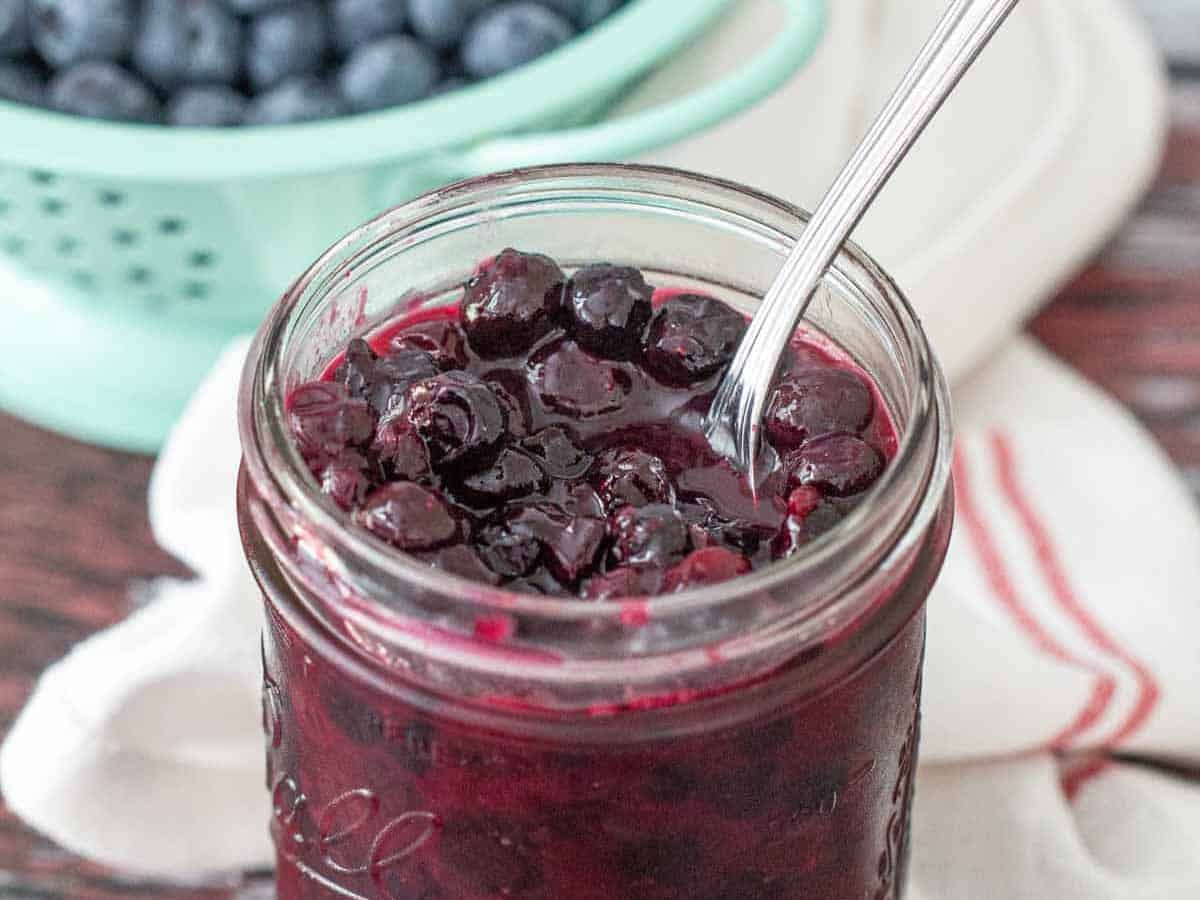 jar of blueberry pie filling